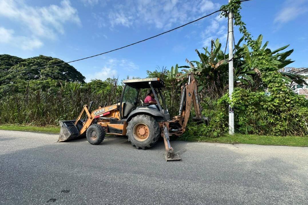 Kerja-kerja Penyelenggaraan dan Pembersihan Longkang di Sungai Ruan 