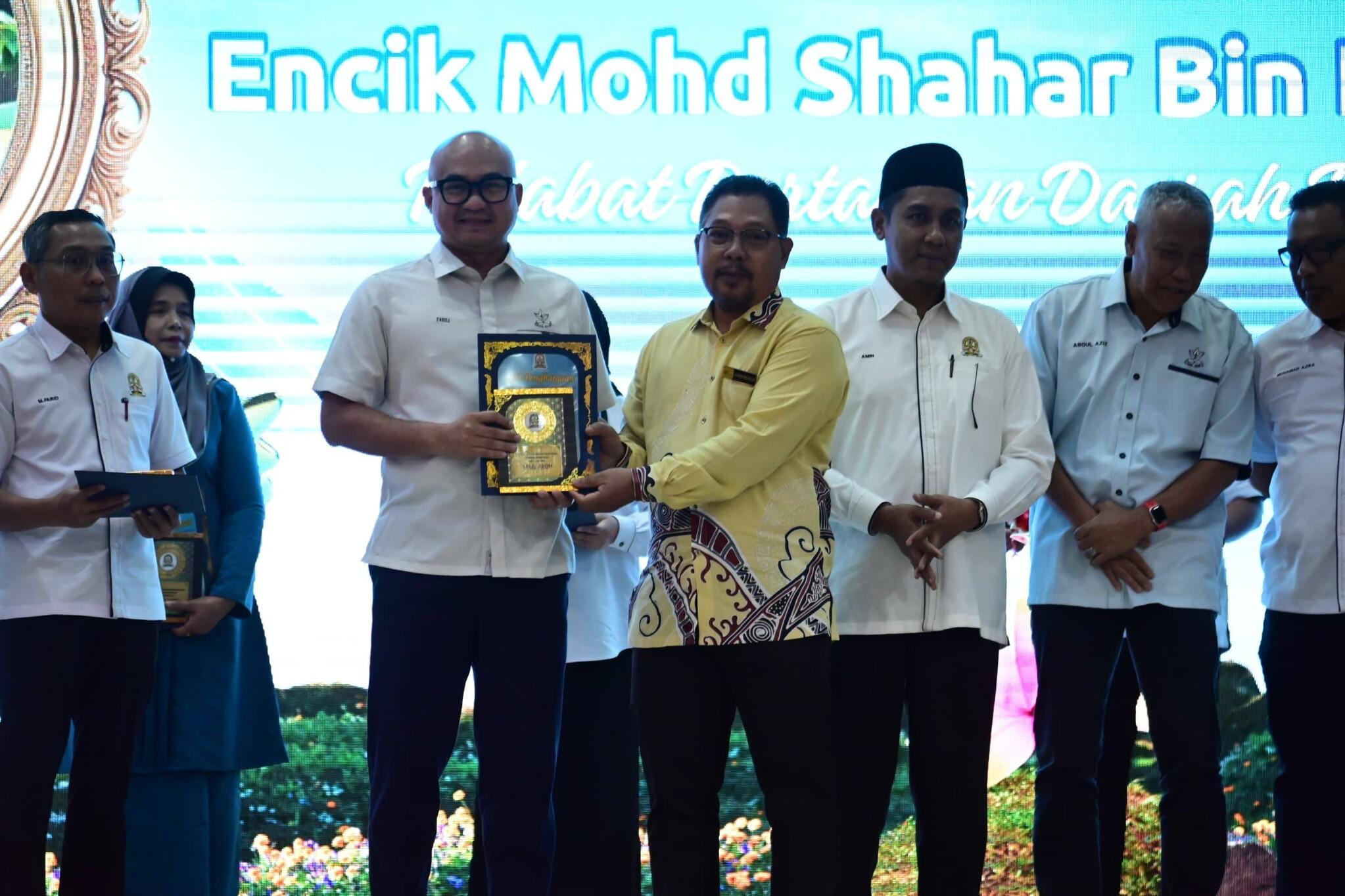 Majlis Penyampaian Hadiah Pertandingan Landskap Halaman Cantik Dan Anugerah Ejen Jualan Kupon Terbaik Peringkat Daerah Raub Tahun 2025